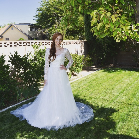 Brand New Dress and Veil - Picture 7 of 8